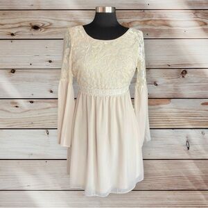 Flying Tomato Women’s Medium M Cream Babydoll Velvet Dress NWT